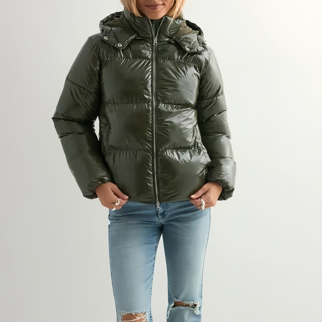 Damen-Daunenjacke mit Kapuze und glänzender Oberfläche