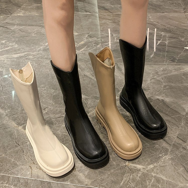 Damen-Gummistiefel in detaillierter Ansicht des Schaftbereichs
