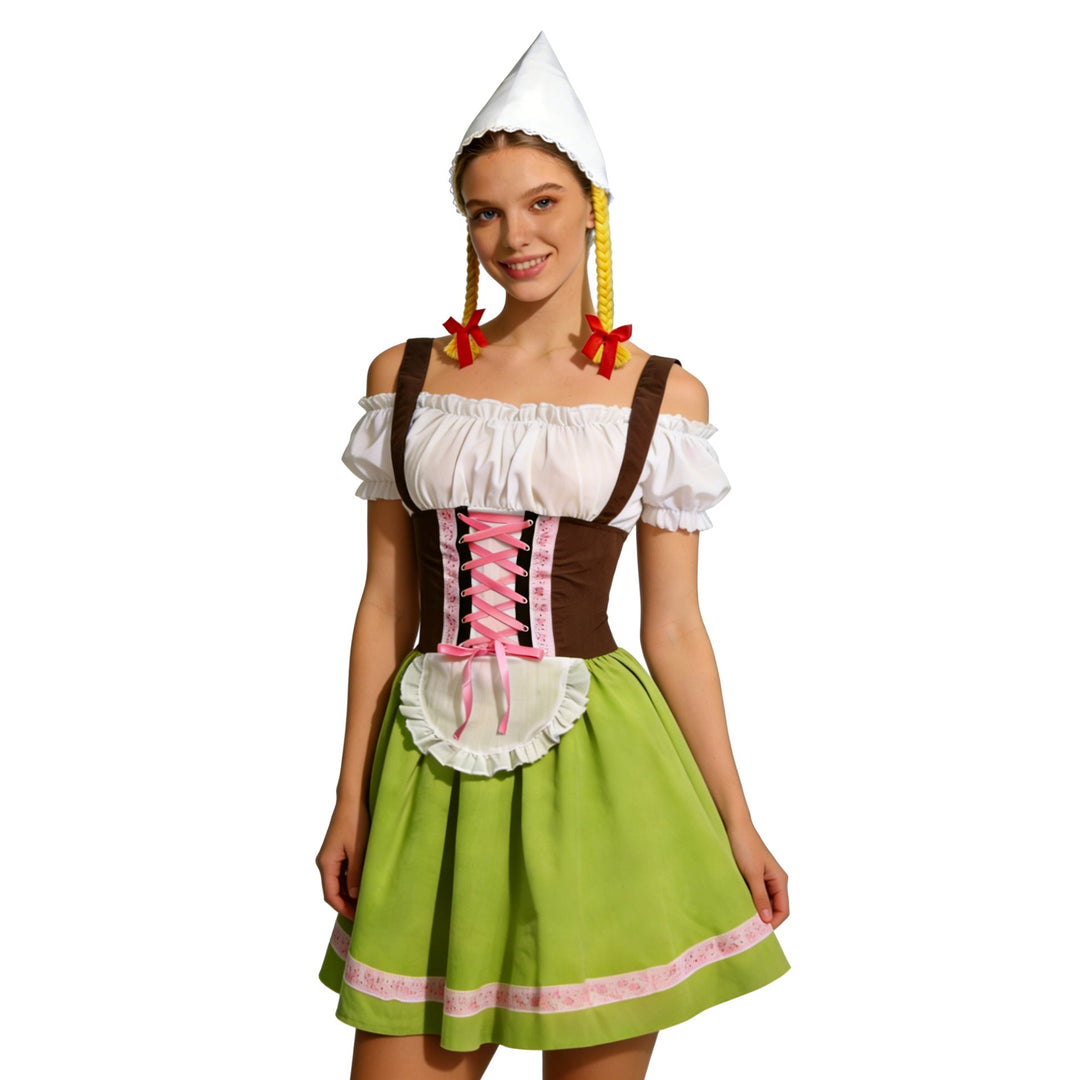 Damen-Dirndl-Kostüm mit spitzem Kopftuch im traditionellen Stil