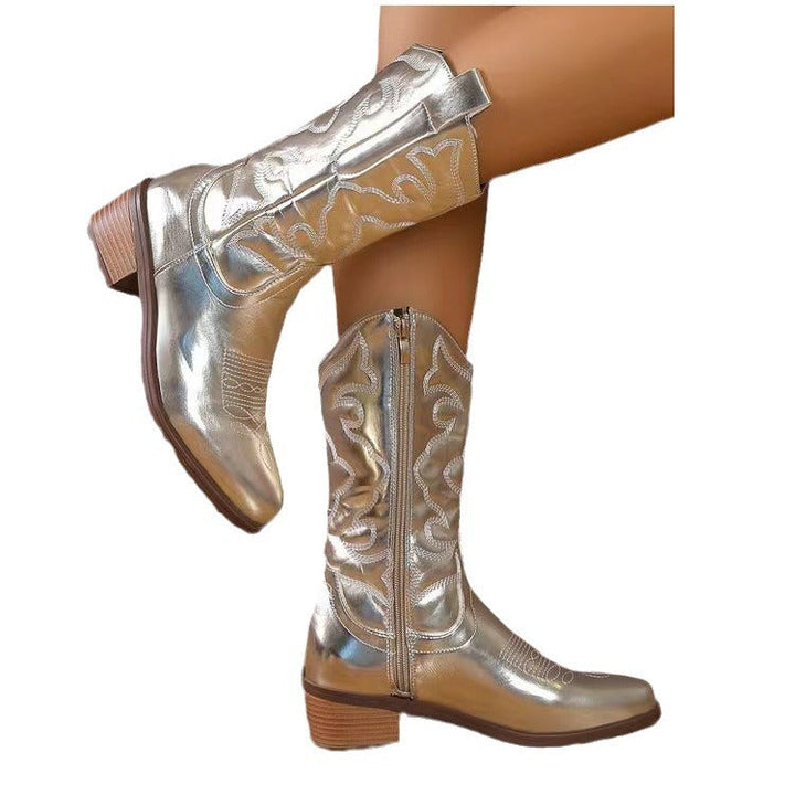 Seitlicher Reißverschluss an einem Damen-Cowboystiefel