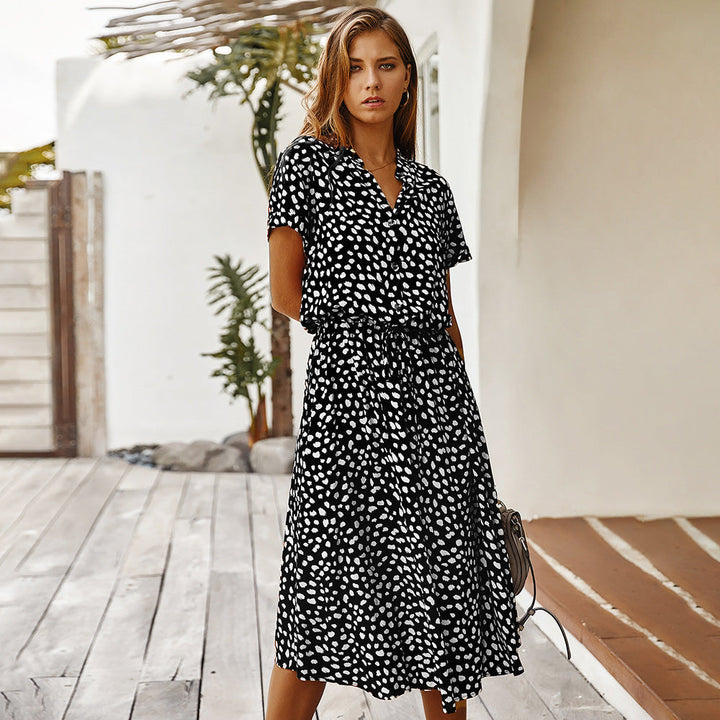 Johanna | Sommerkleid mit kurzen Ärmeln und Polka Dots