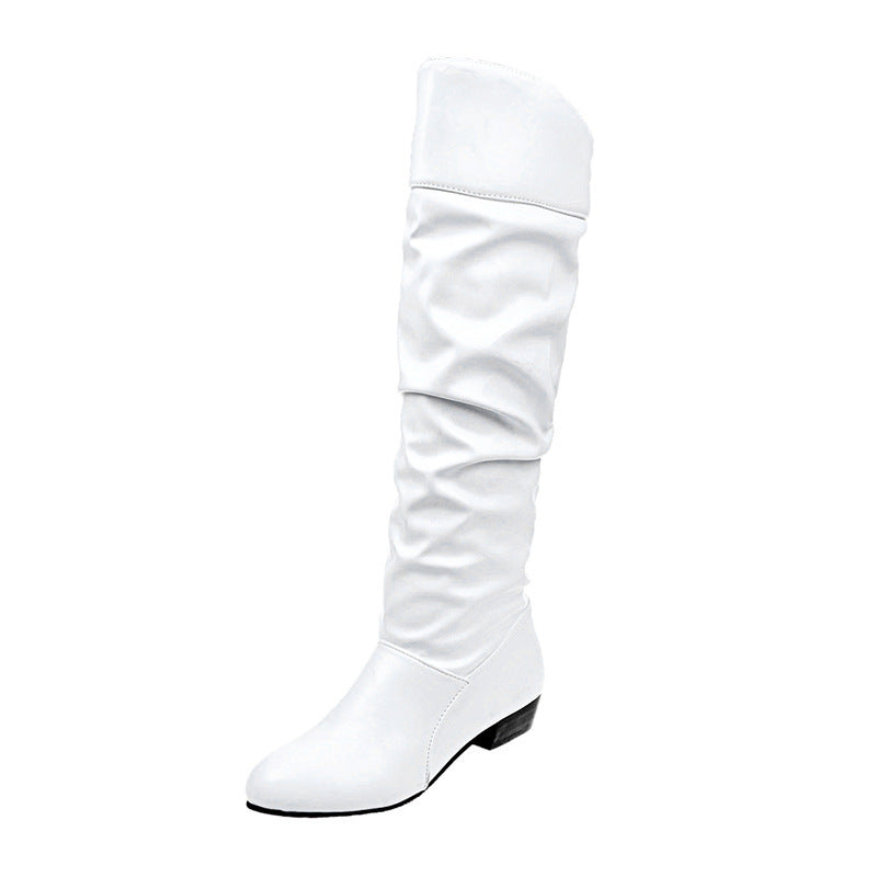 Knielange Slouch-Stiefel als stilvolle Ergänzung für Damen-Outfits