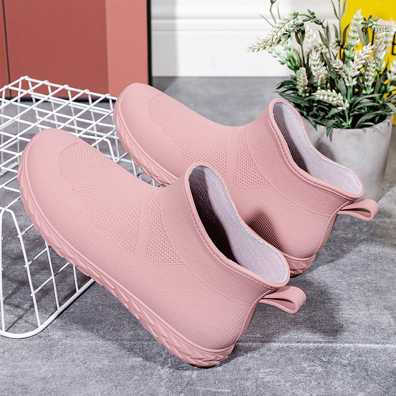 Damen-Gummistiefel als praktische Schuhe für Regen und Matsch