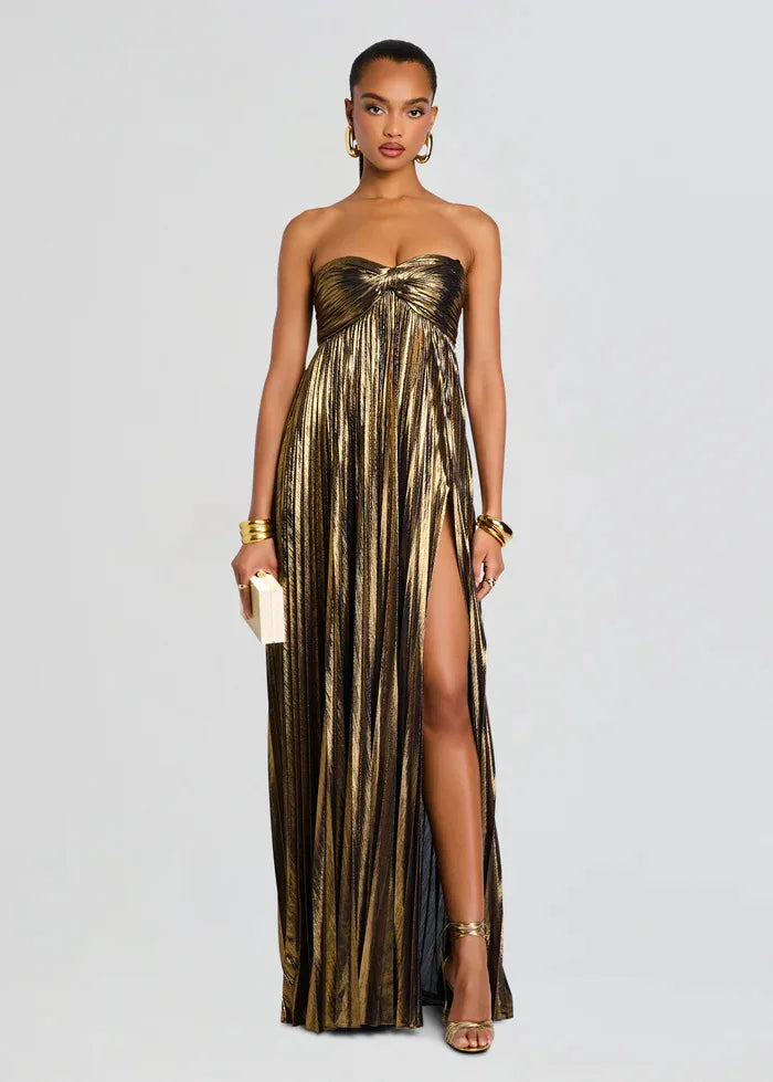 Schickes silbernes trägerloses Abendkleid