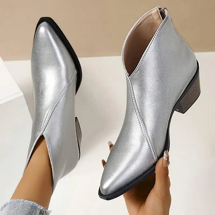 Damen-Stiefeletten mit Plateauabsatz in stilvoller Gesamtansicht