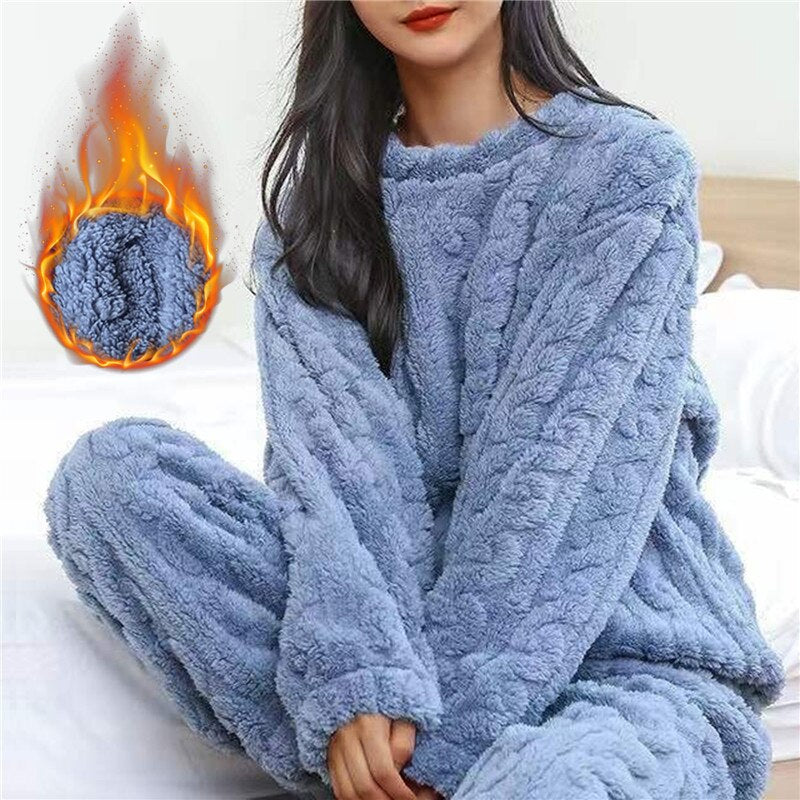 Weiches Damen-Pyjama-Set aus Fleece mit Oberteil und Hose
