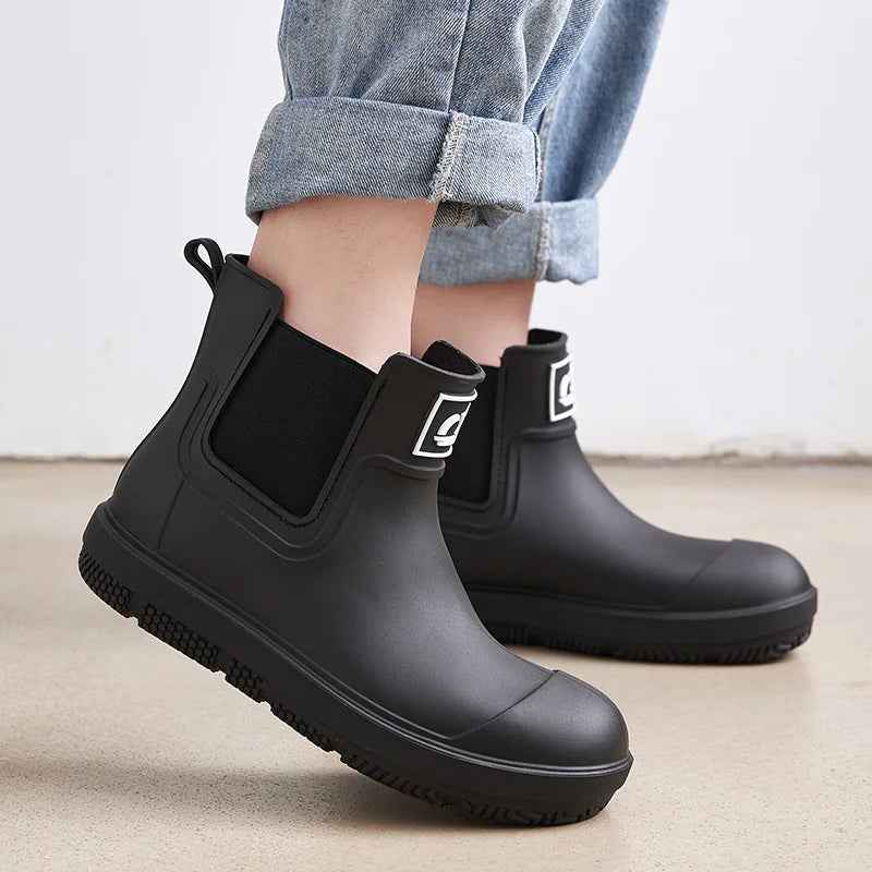 Damen-Regenstiefel aus langlebigem Gummi in der Seitenansicht