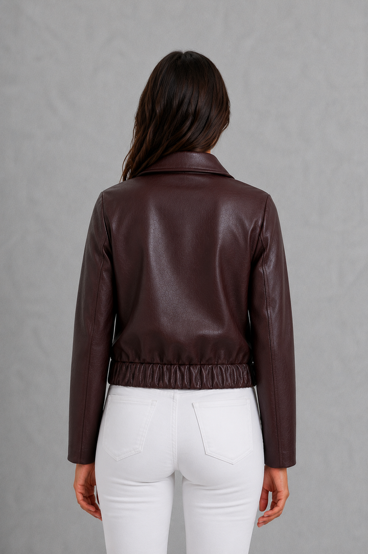Damen-Bikerjacke aus veganem Leder als vielseitiges Outfit-Element