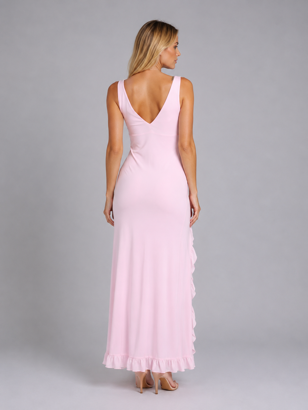 Damenkleid in Maxilänge mit figurumspielender Passform frontal gezeigt