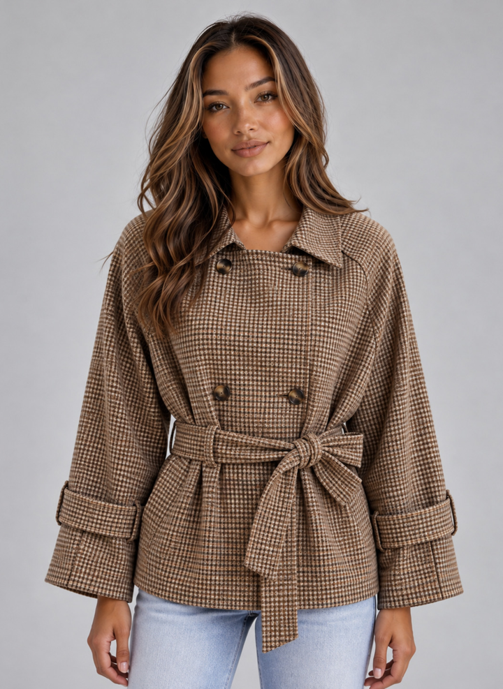Kurzer Damen-Trenchcoat mit Karomuster, doppelter Knopfreihe und Gürtel