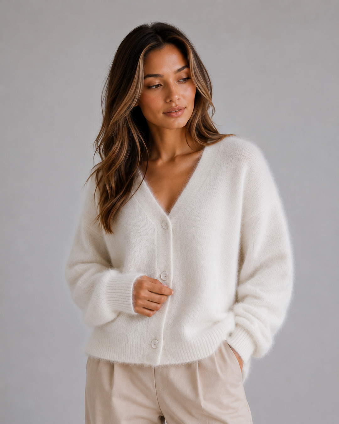 Damen Strickcardigan vielseitig kombiniert für Alltag, Büro und Freizeit