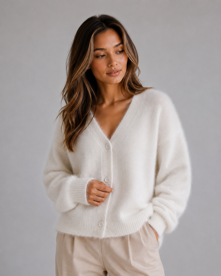 Damen Strickcardigan vielseitig kombiniert für Alltag, Büro und Freizeit