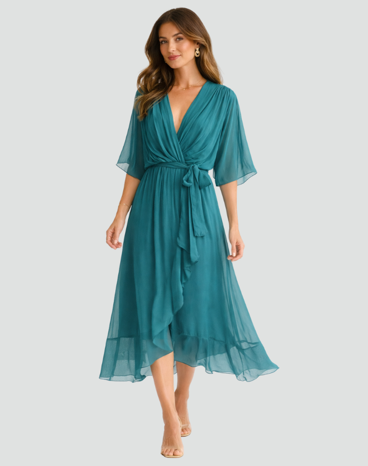 Bequemes Damenkleid mit fließender Silhouette und Maxilänge
