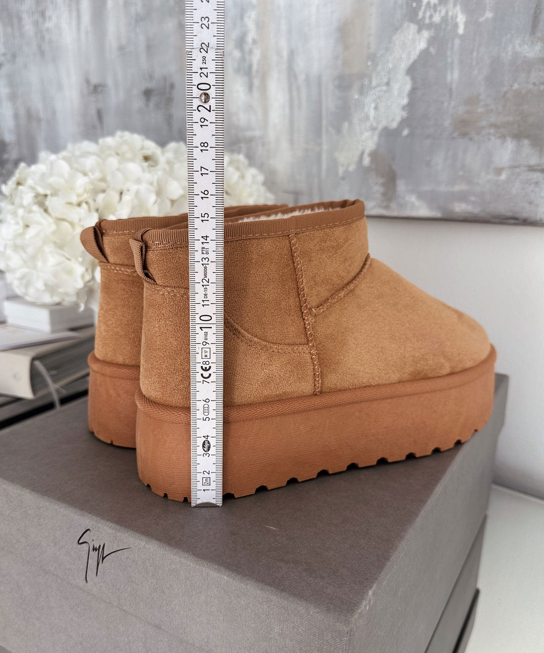 Braune Leder-Plateau-Stiefeletten für stilvollen Alltagsschick