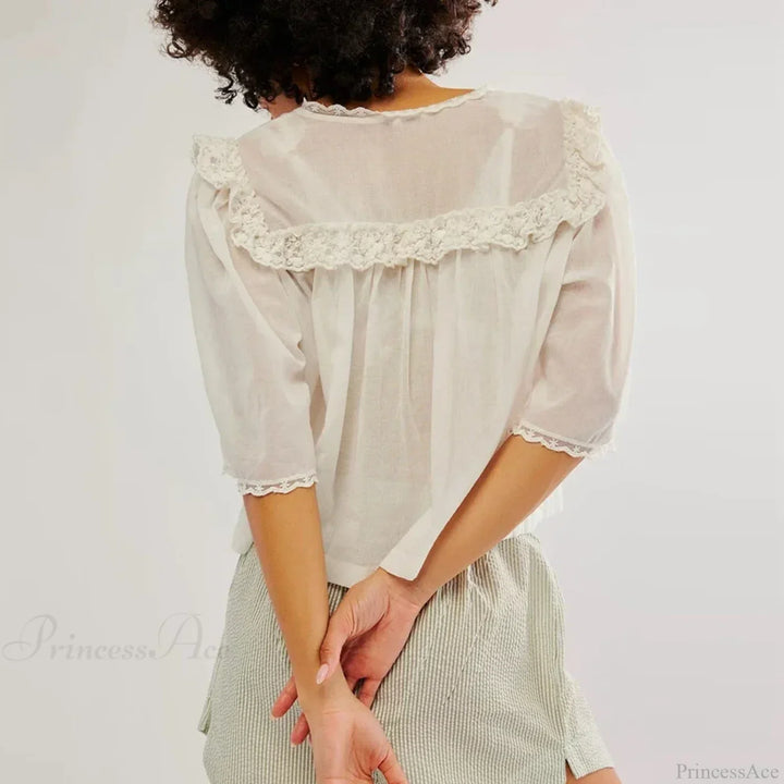 Damen-Chiffonbluse mit Rüschen und Spitzenbesatz, tiefem V-Ausschnitt