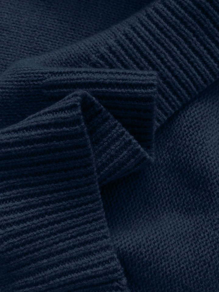 Gestrickte Bluse mit Spitzenkragen für Damen