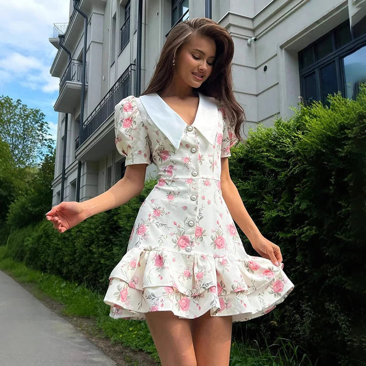 Mini-Kleid mit Puffärmeln und Rüschenbesatz