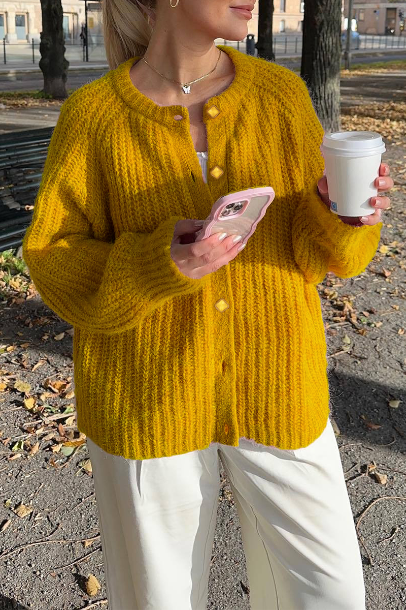Lässiger Strickpullover mit Knöpfen und Rundhalsausschnitt Außenbekleidung