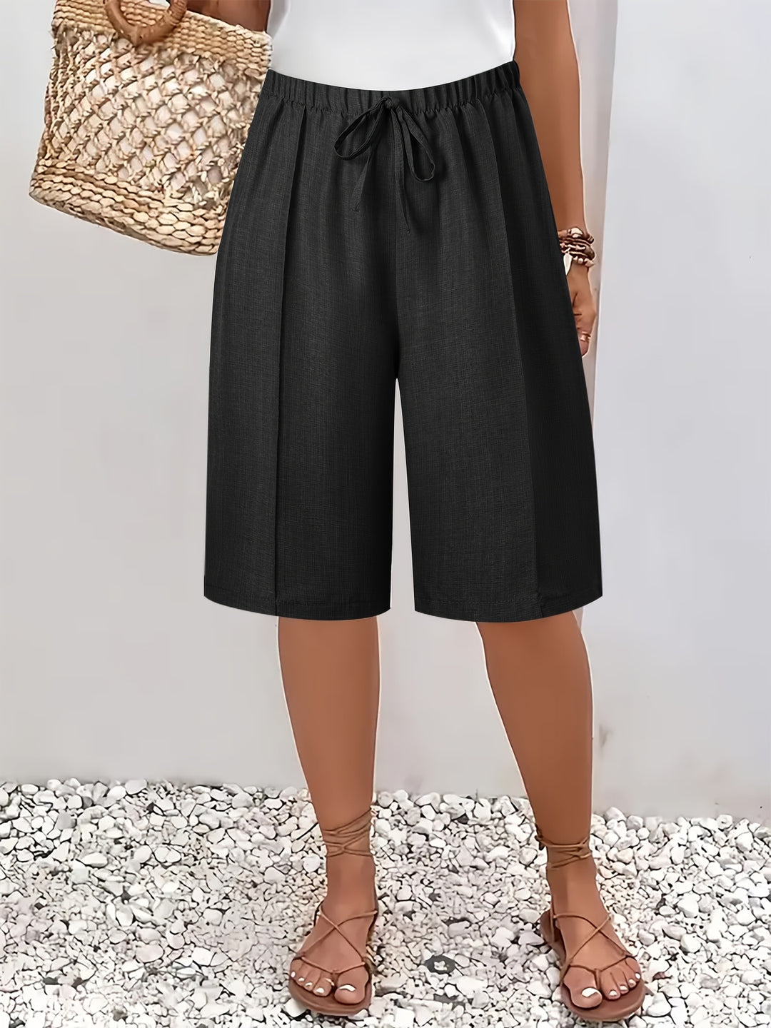 Damen Shorts mit elastischem Bund in Nahaufnahme des Bundes