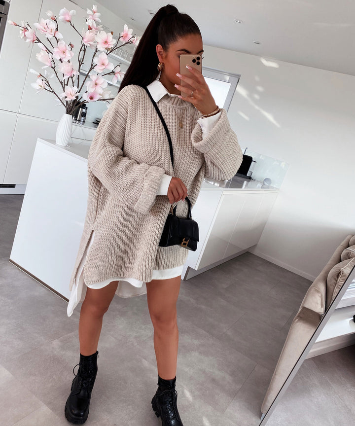 Gemütlicher übergroßer Strickpullover in sanftem Beige