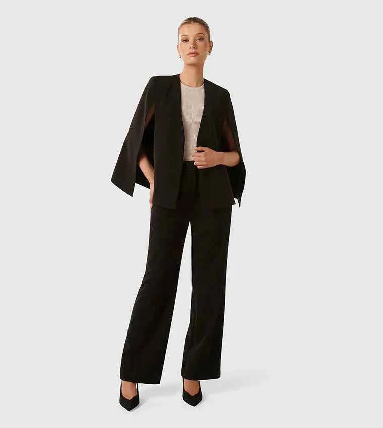 Eleganter Damen-Cape-Blazer mit fließendem Schnitt und Ärmelschlitz