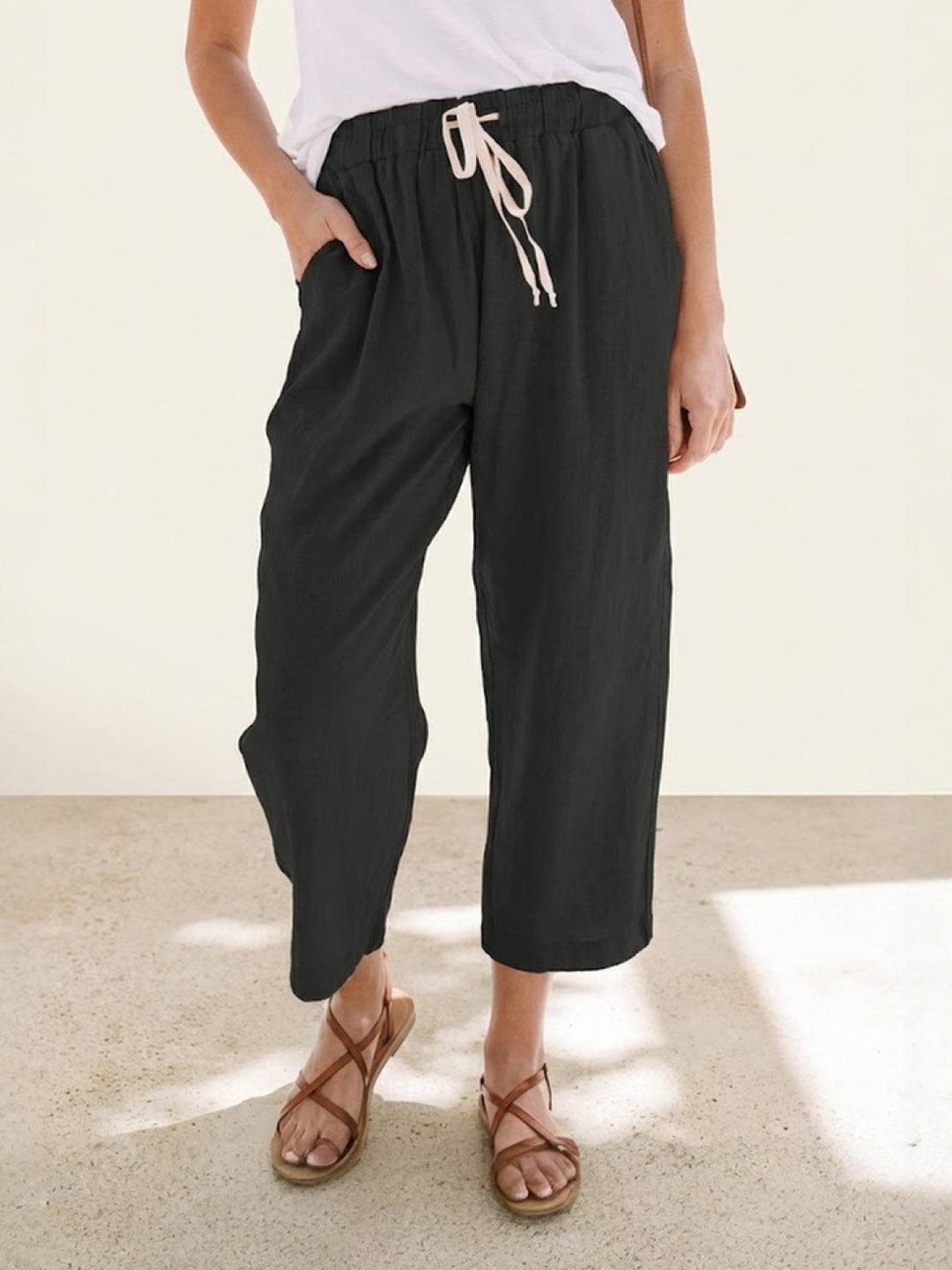 Damenhose mit verstellbarem Kordelzug am Bund