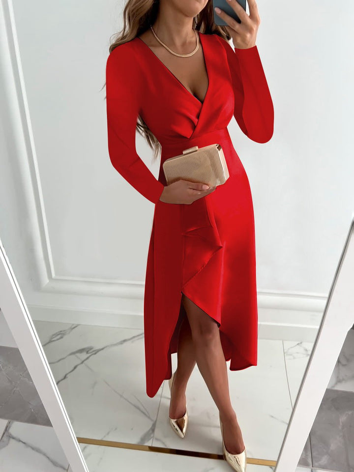 Elegantes asymmetrisches Midikleid für stilvolle Looks und besondere Anlässe
