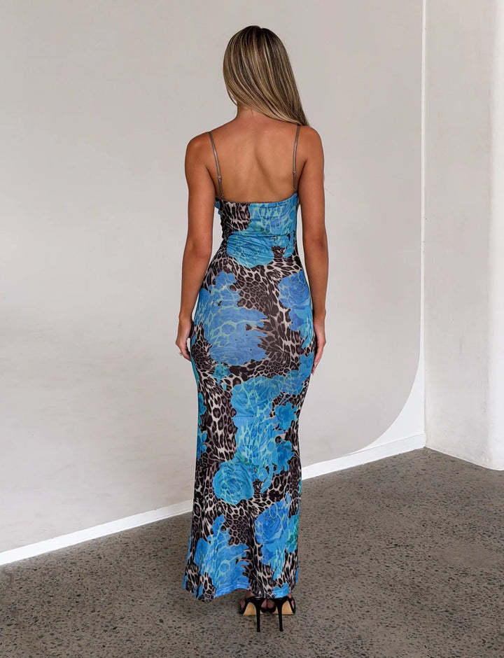 Eng anliegendes Maxikleid mit Sweetheart-Ausschnitt und blauem Blumenmuster