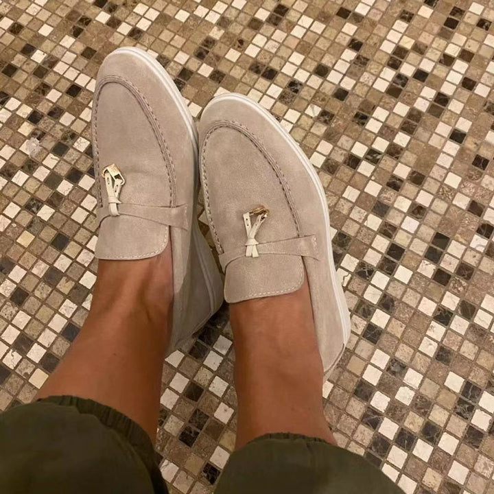 Schicke Damen-Ledermokassins mit Schnallendetail