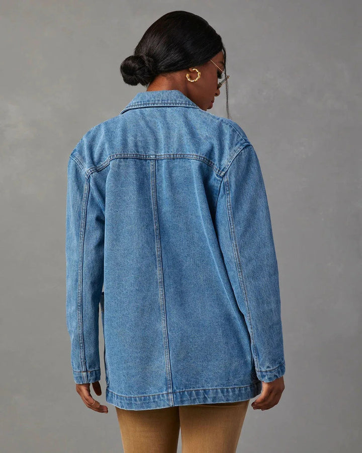 Schicker Denim-Blazer für Damen als lässiges Lagenstück