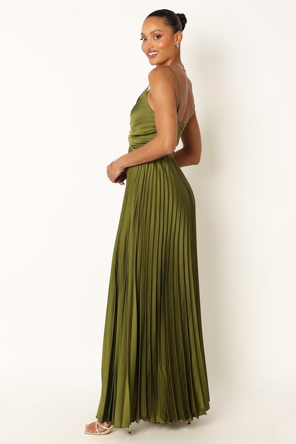 Elegantes plissiertes Midikleid für Hochzeiten und besondere Anlässe
