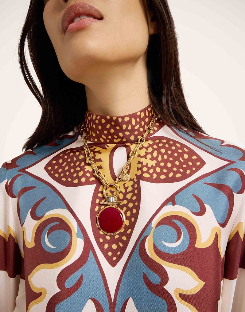 Boho-Spitzen-Top mit Glockenärmeln und hohem Kragen