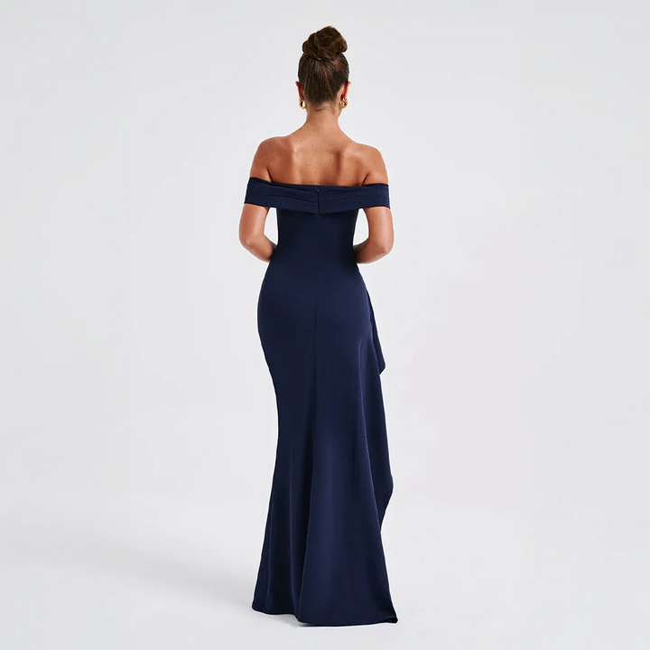 Maxi-Kleid mit seitlichem Schlitz und schulterfreiem Ausschnitt