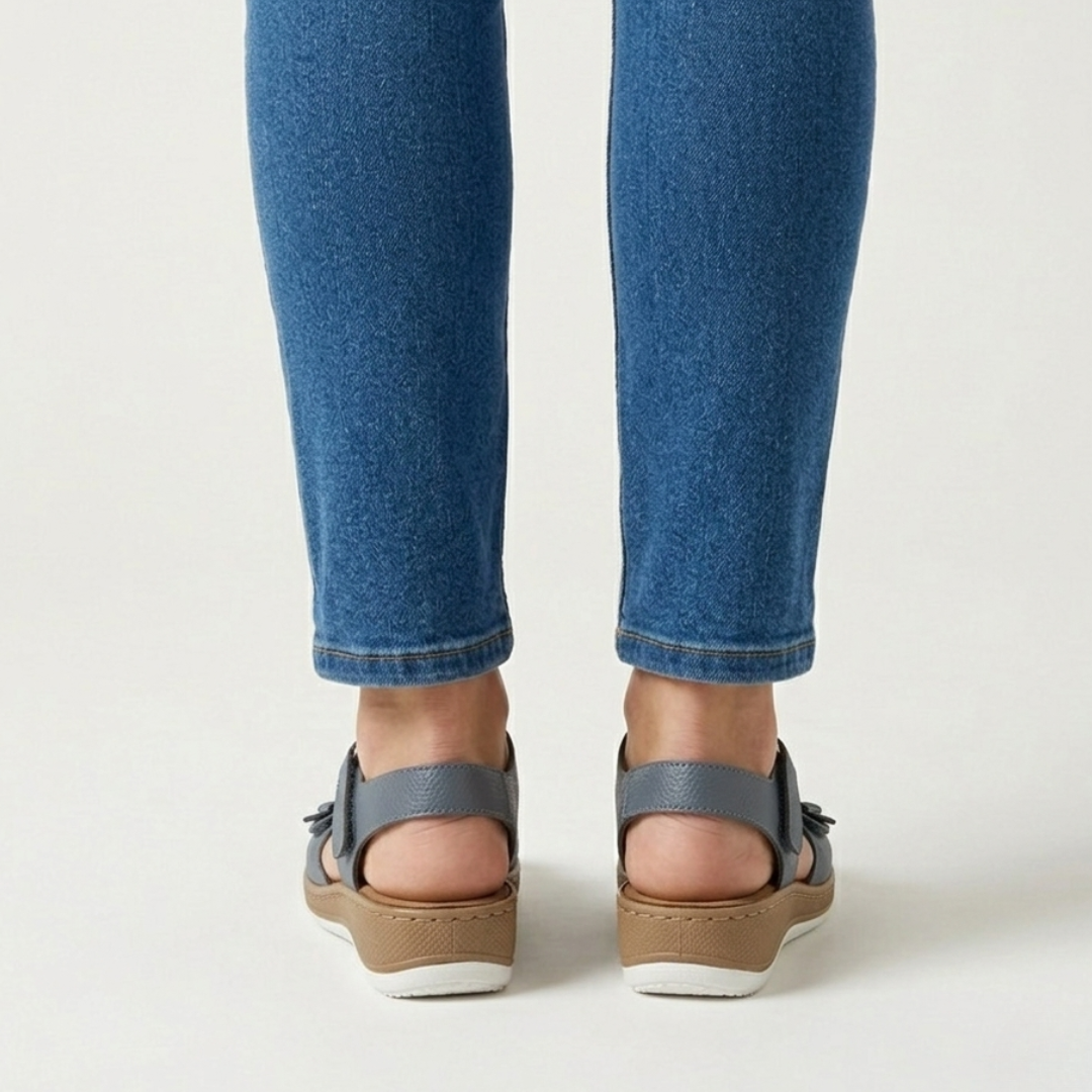 Damen Sandalen mit Blumenmuster und hohem Tragekomfort