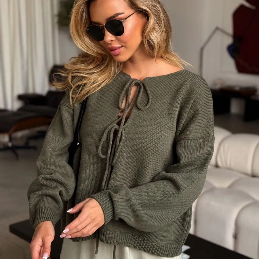 Schicker Kurzstrickjacke mit Schnürung