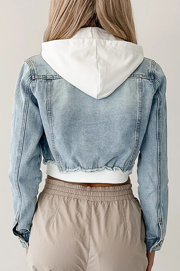 Lässige Jeansjacke mit Kapuze und Patchwork-Muster