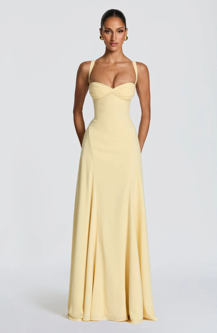 Rihanna-Stil Maxikleid mit eleganter Silhouette