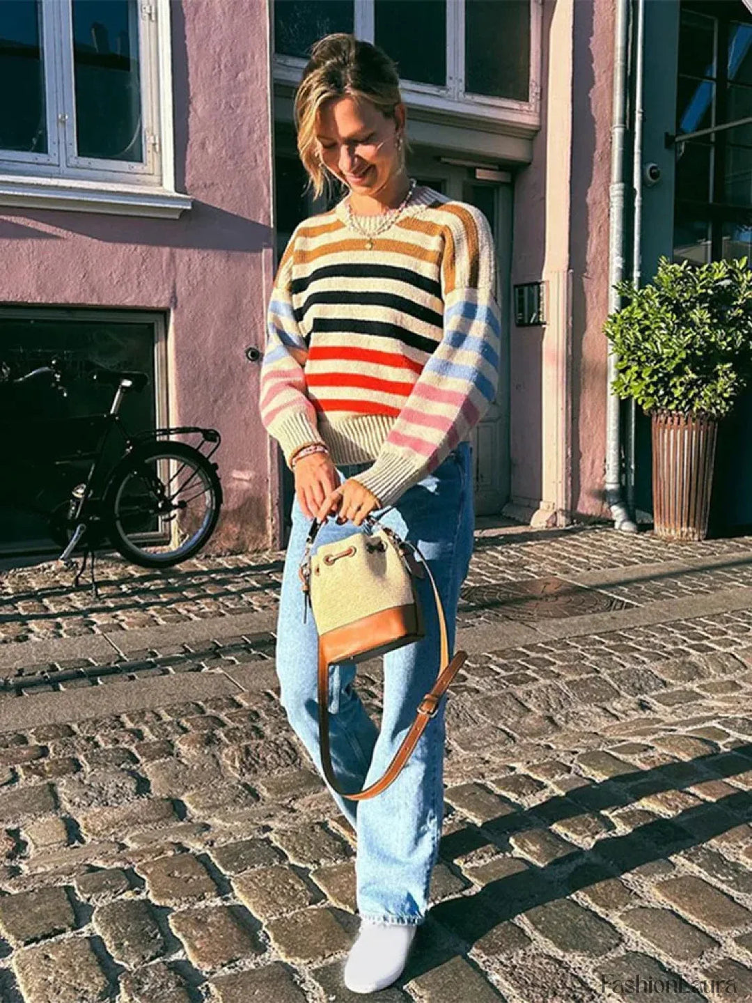 Bunter gestreifter Vintage-Strickpullover mit Rundhalsausschnitt