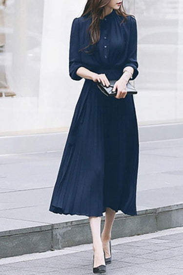 Plissiertes Chiffonkleid mit Puffärmeln