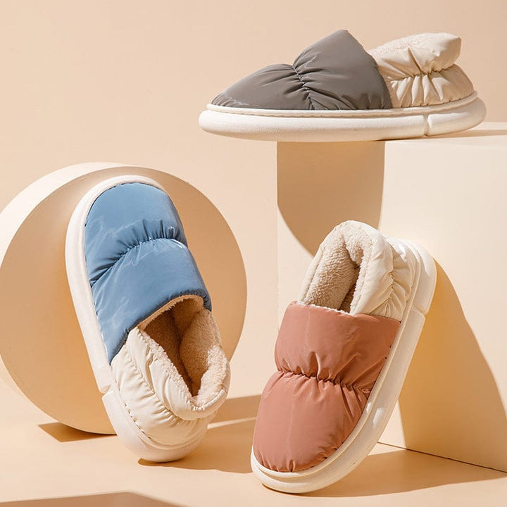 Bequeme Plüsch-Hausschuhe zum Hineinschlüpfen für Damen