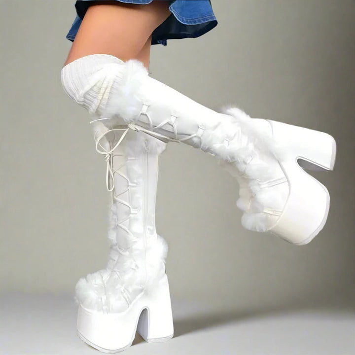 Gemütliche klobige Plateau-Stiefel für den Winterstil