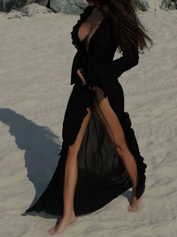 Gerüschtes Strandkleid mit langen Ärmeln