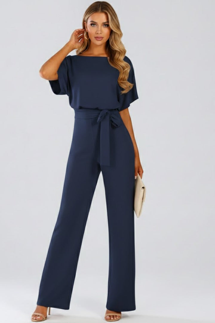 Schicker Damen Jumpsuit mit Gürtel aus leichtem Stoff