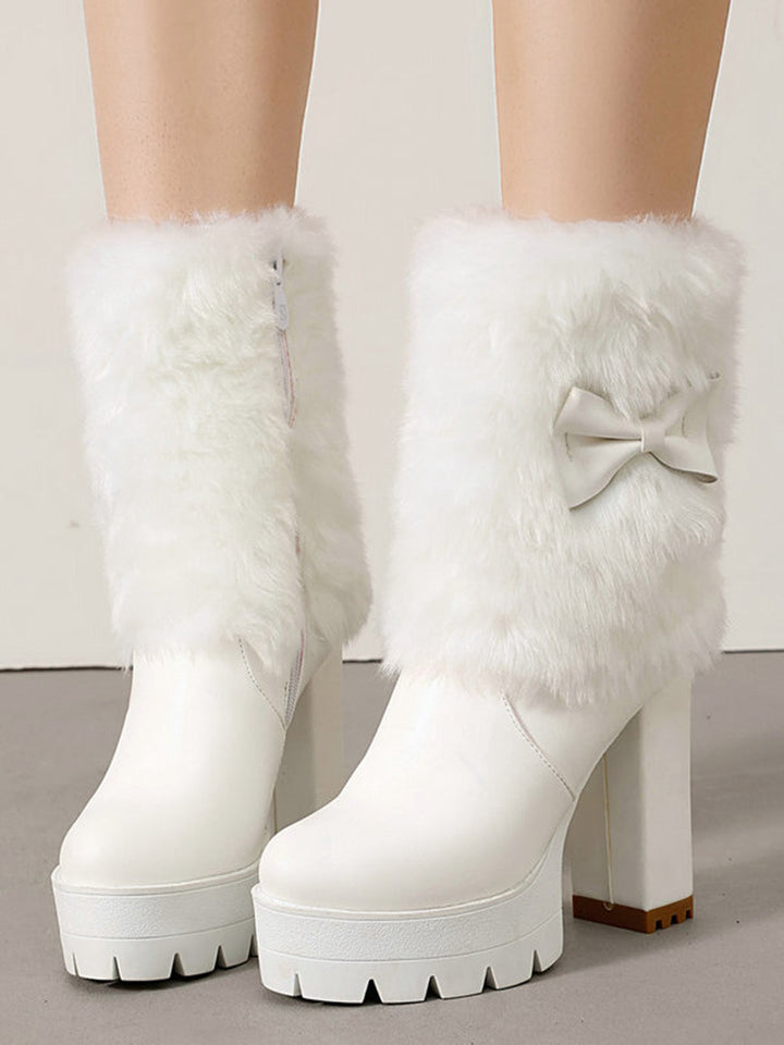 Plüschstiefel mit klobigem Absatz und Vintage-Schleifen-Akzent