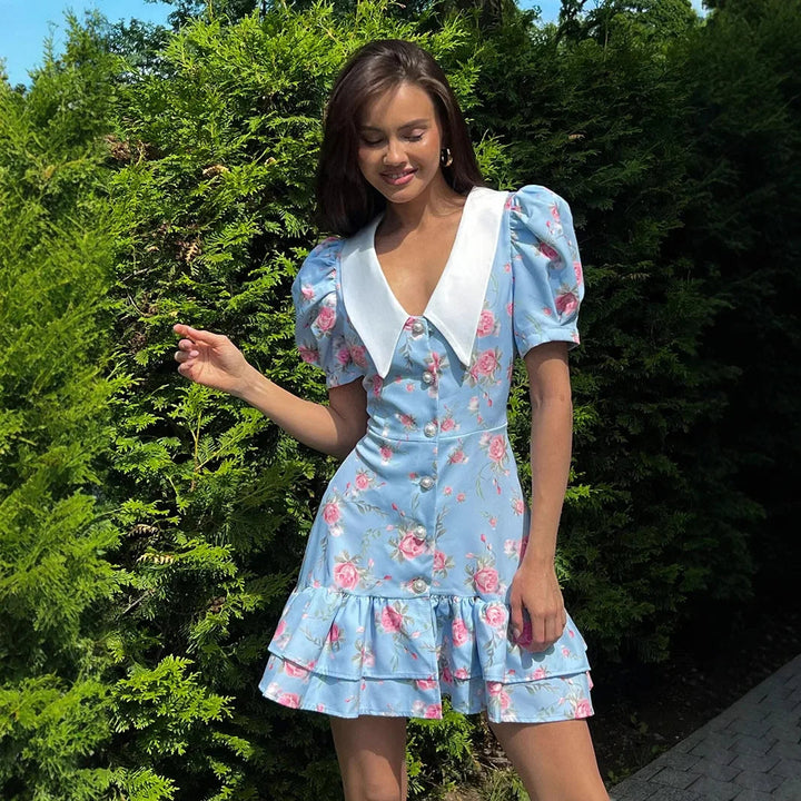 Mini-Kleid mit Puffärmeln und Rüschenbesatz