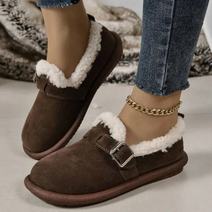 Gemütliche gefütterte Slip-On Ballerinas mit Schnallenriemen