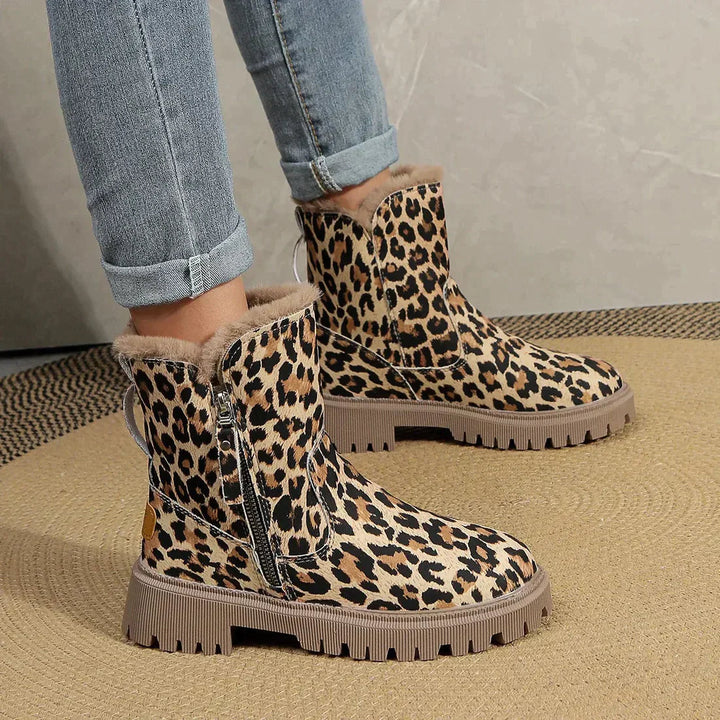 Schicke Stiefeletten mit Leopardenmuster für trendige Outfits