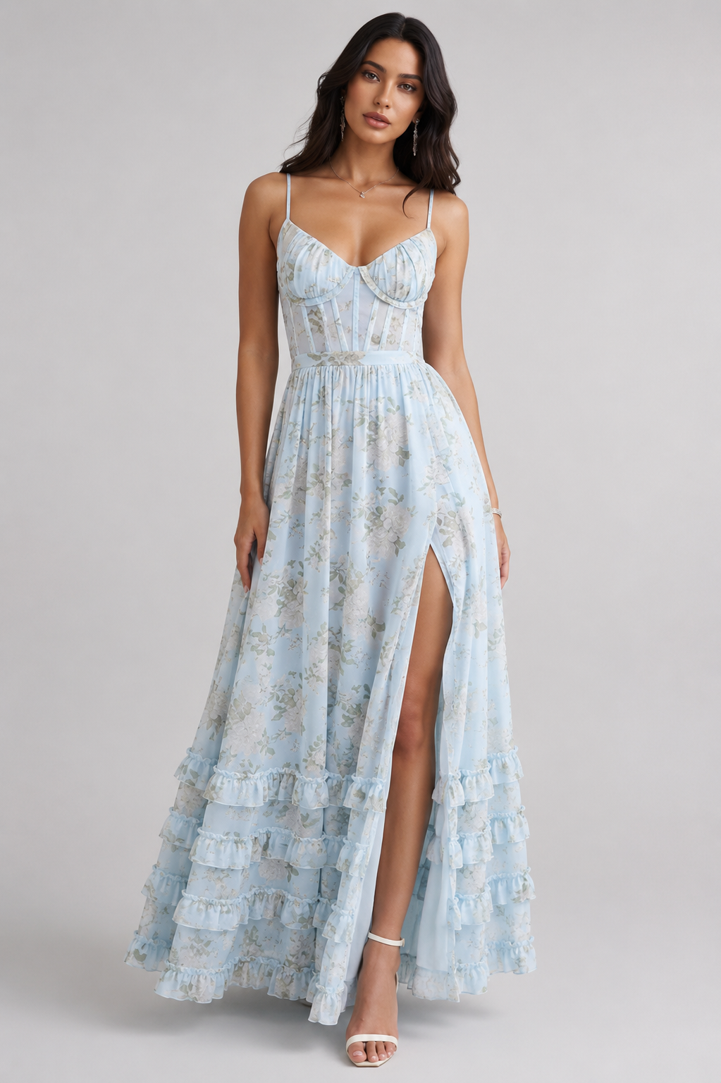 Maxikleid mit Spaghettiträgern und gerafftem Saum