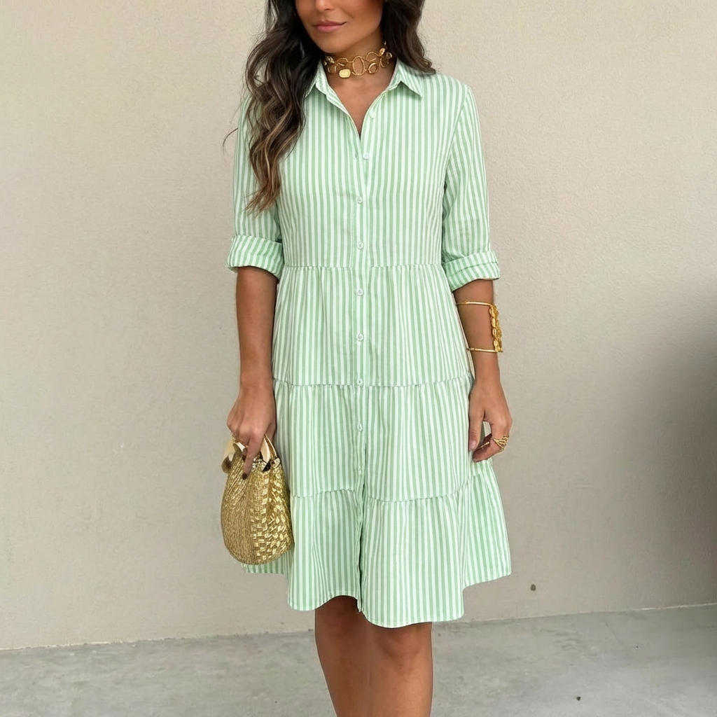 Leichtes gestreiftes Sommerkleid mit Knopfleiste