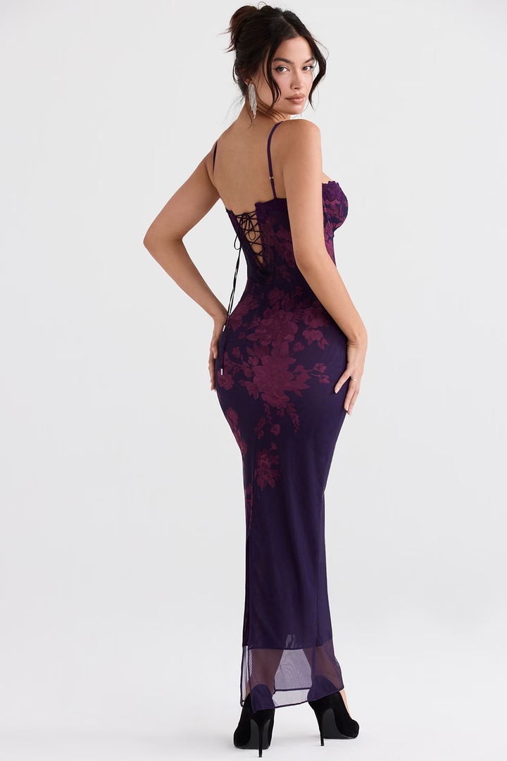 Enganliegendes Maxikleid aus floralem Mesh in Lila